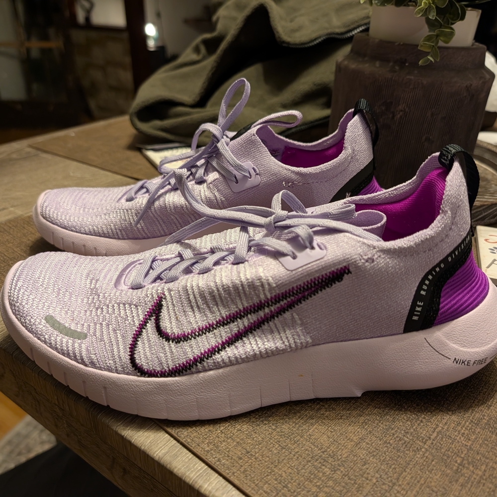 Nike Women's Purple Running Shoes